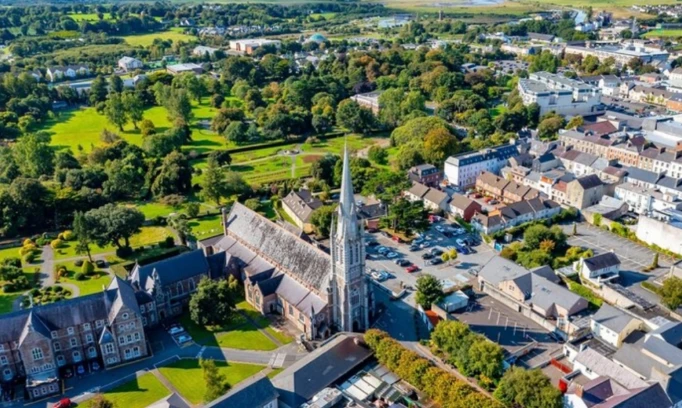 Vibrant Tralee Town